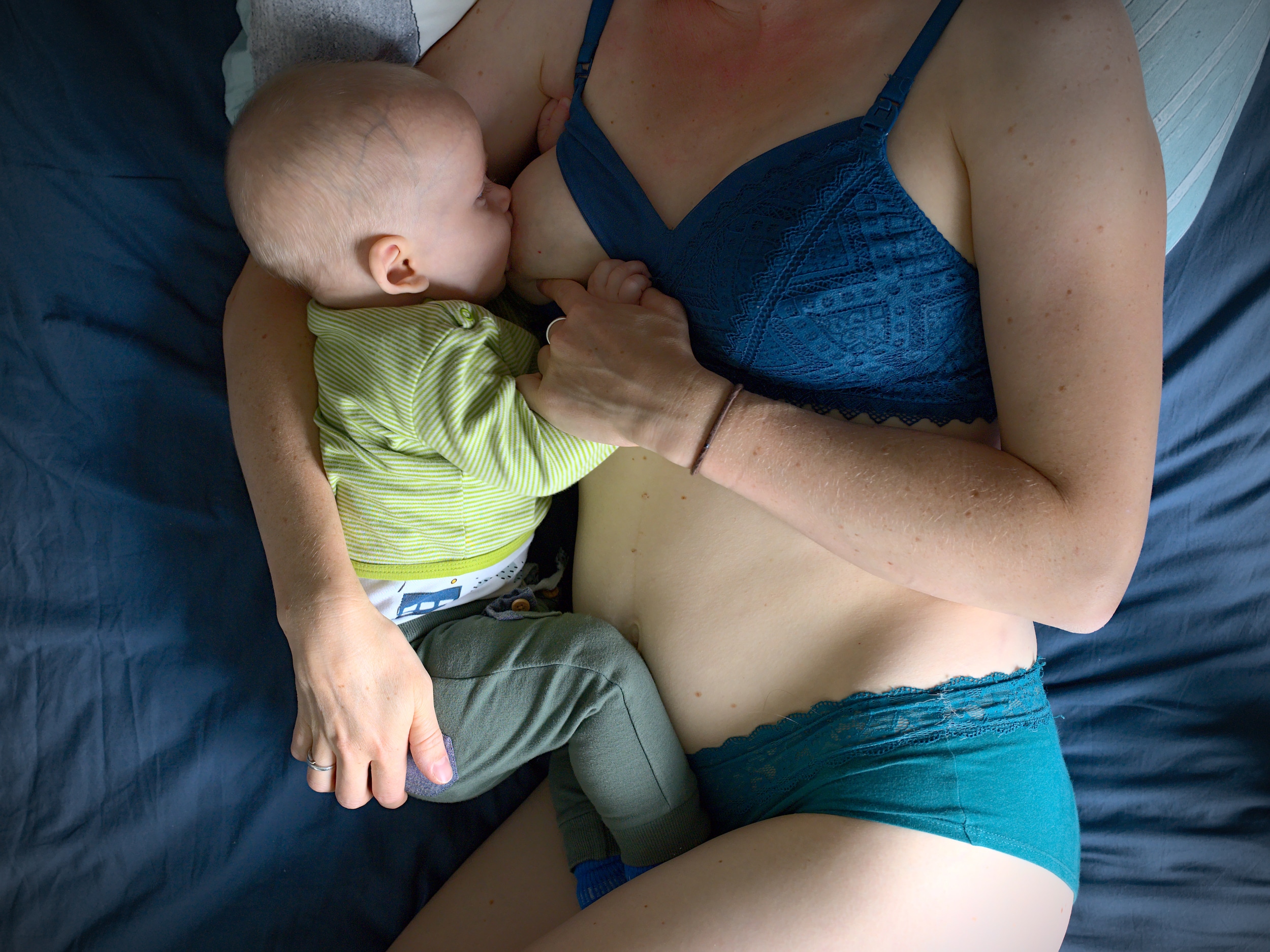 Ode aan het Moederlijf_een serie door How About Mom en Sanne Ravensbergen
