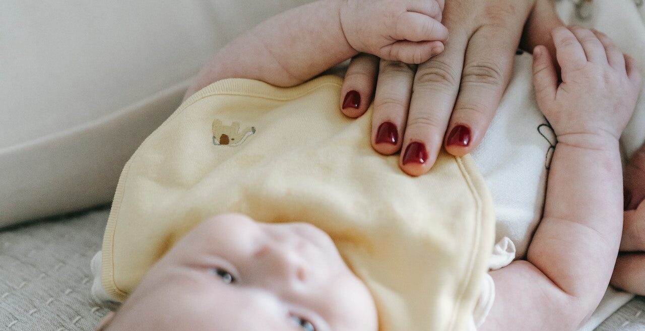 EHBO bij baby's en kinderen: deze basiskennis moet je weten