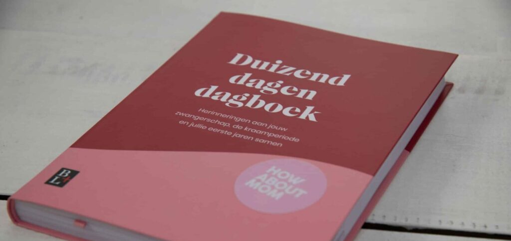 Duizend dagen dagboek liggend (witte achtergrond)