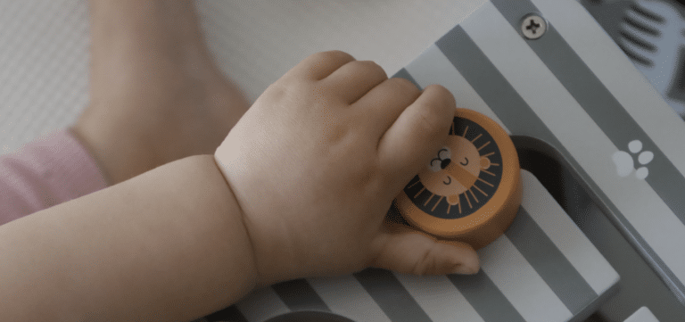 Wanneer is je kind een baby, dreumes, peuter of kleuter?