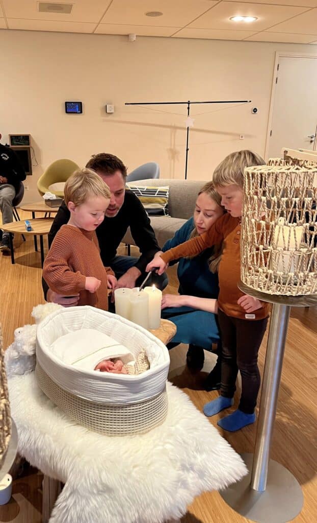 ‘Hij was prachtig, compleet en helemaal af', vertelt Sandra. Ze verloor haar baby na een zwangerschap van 23 weken en deelt met How About Mom haar verhaal.